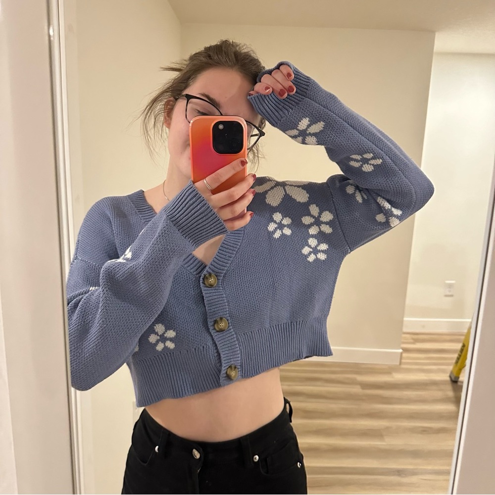 Aeropostale Blue Cropped V-Neck Cardigan with White Flowers
